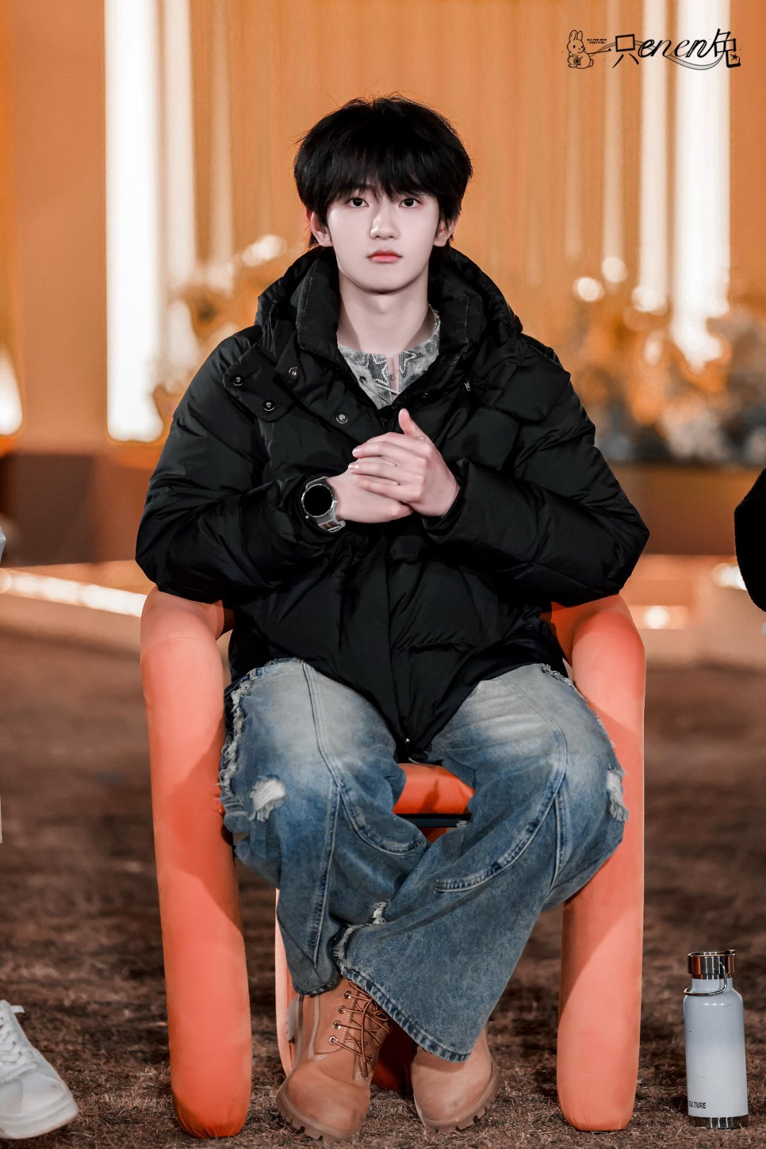 穆祉丞e得让人害怕恩仔在《周五晚高疯》里直接e到全程高能输出，冲劲满满直奔蜂王宝