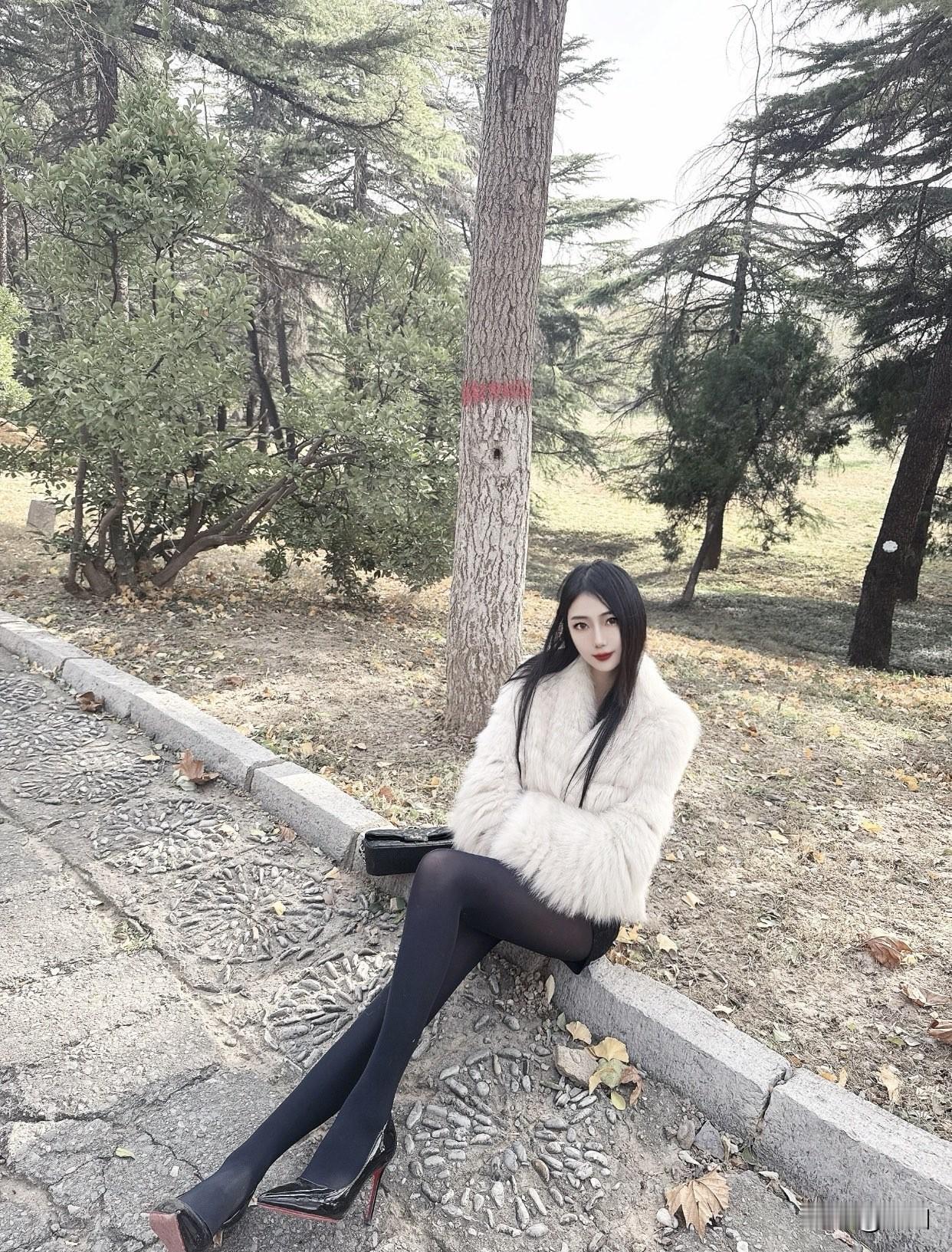 什么样的女人最有吸引力有教养的女人，举止得体。