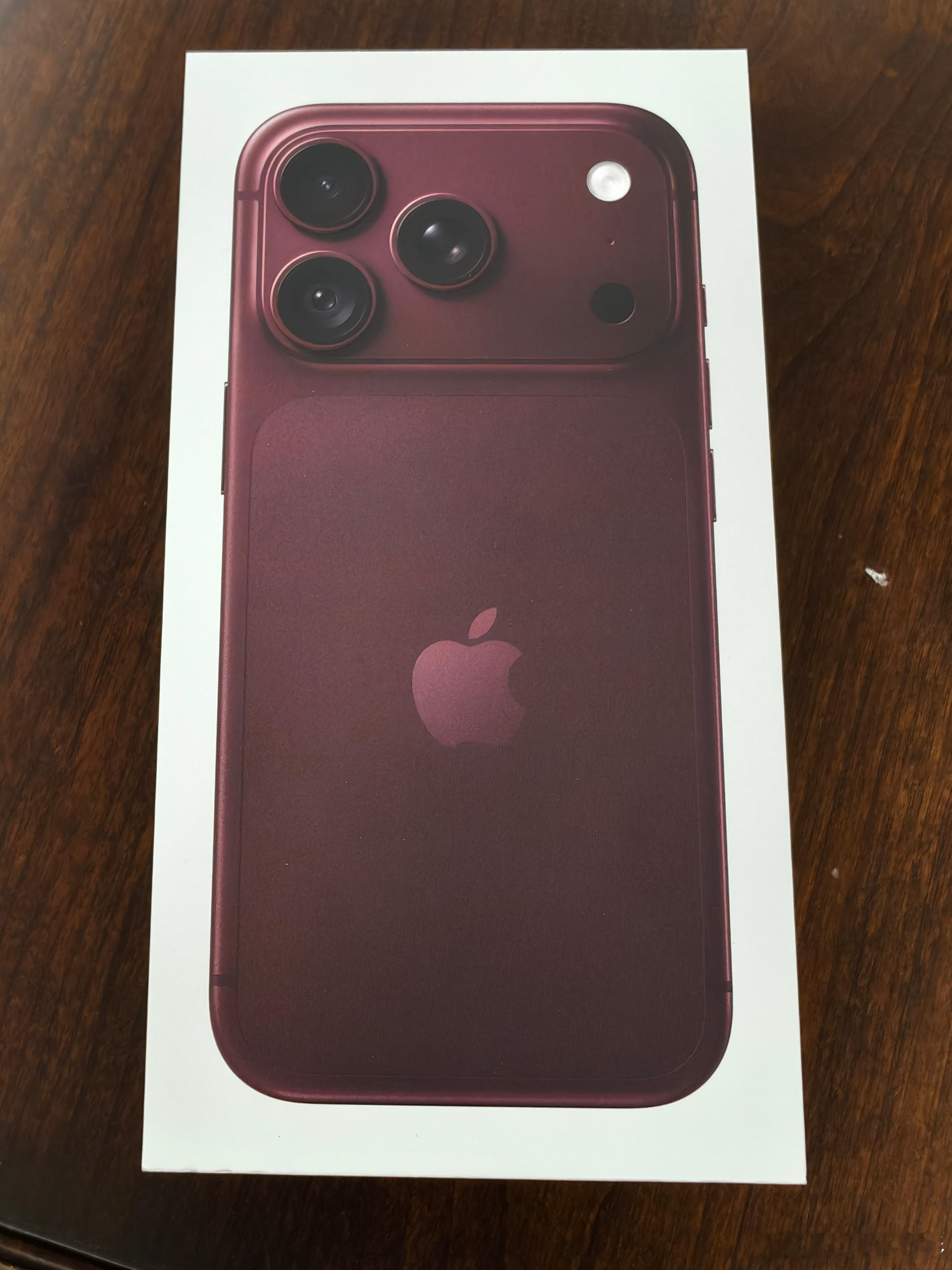 iPhone18Pro到货，这部是给别人买的，我还是决定买iPhoneDuo。苹