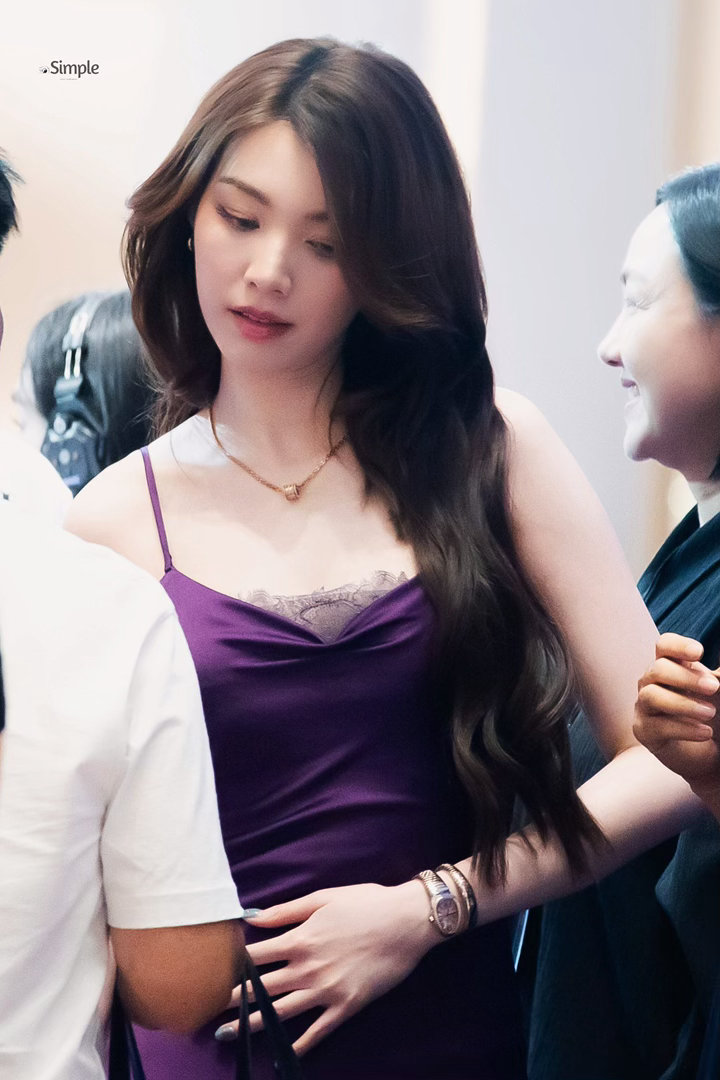 我将无限回味紫色💜 ​​​