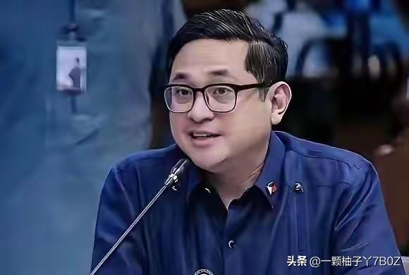 果不其然，莎拉弹劾案眼看7月6日开庭，半路杀出阿基诺家族搅局，马科斯的计划直接卡