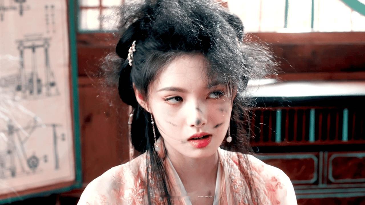 雀骨艾米成在逃新娘位高权重的萧无衣遇上古灵精怪的谢嘉鱼，一个美强惨一个满脑子跑路