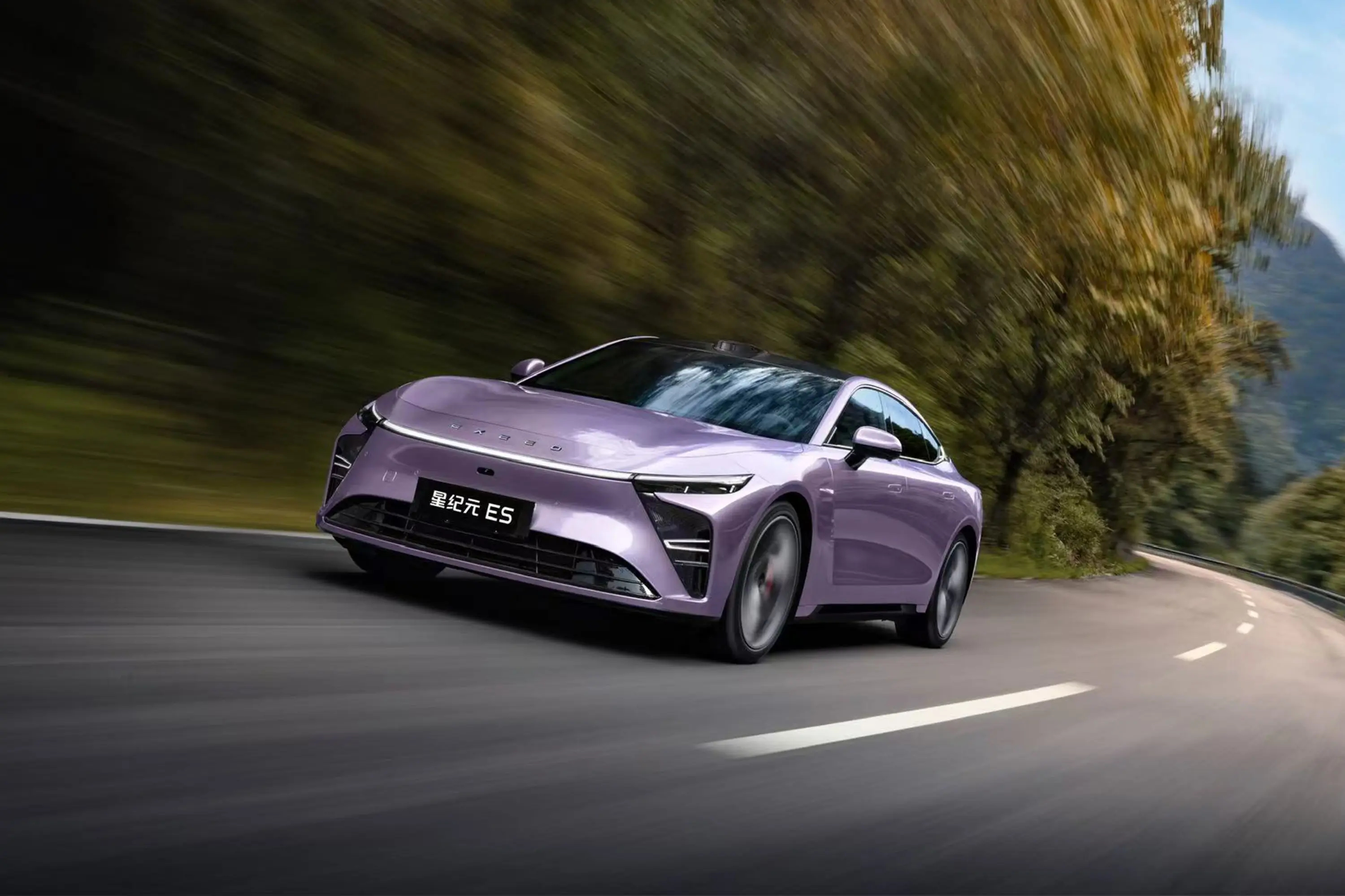 挖到宝了家人们。星纪元ES真的是被低估的舒适派选手。日常开着特别顺，底盘滤震绝了