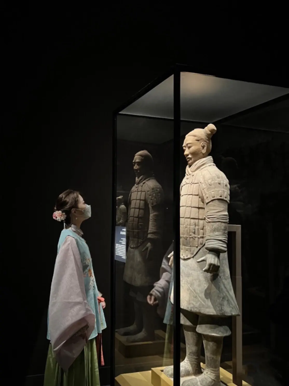 兵马俑来上海啦！！！ 国庆假期不用去西安，在上海也能看到兵马俑了！10...