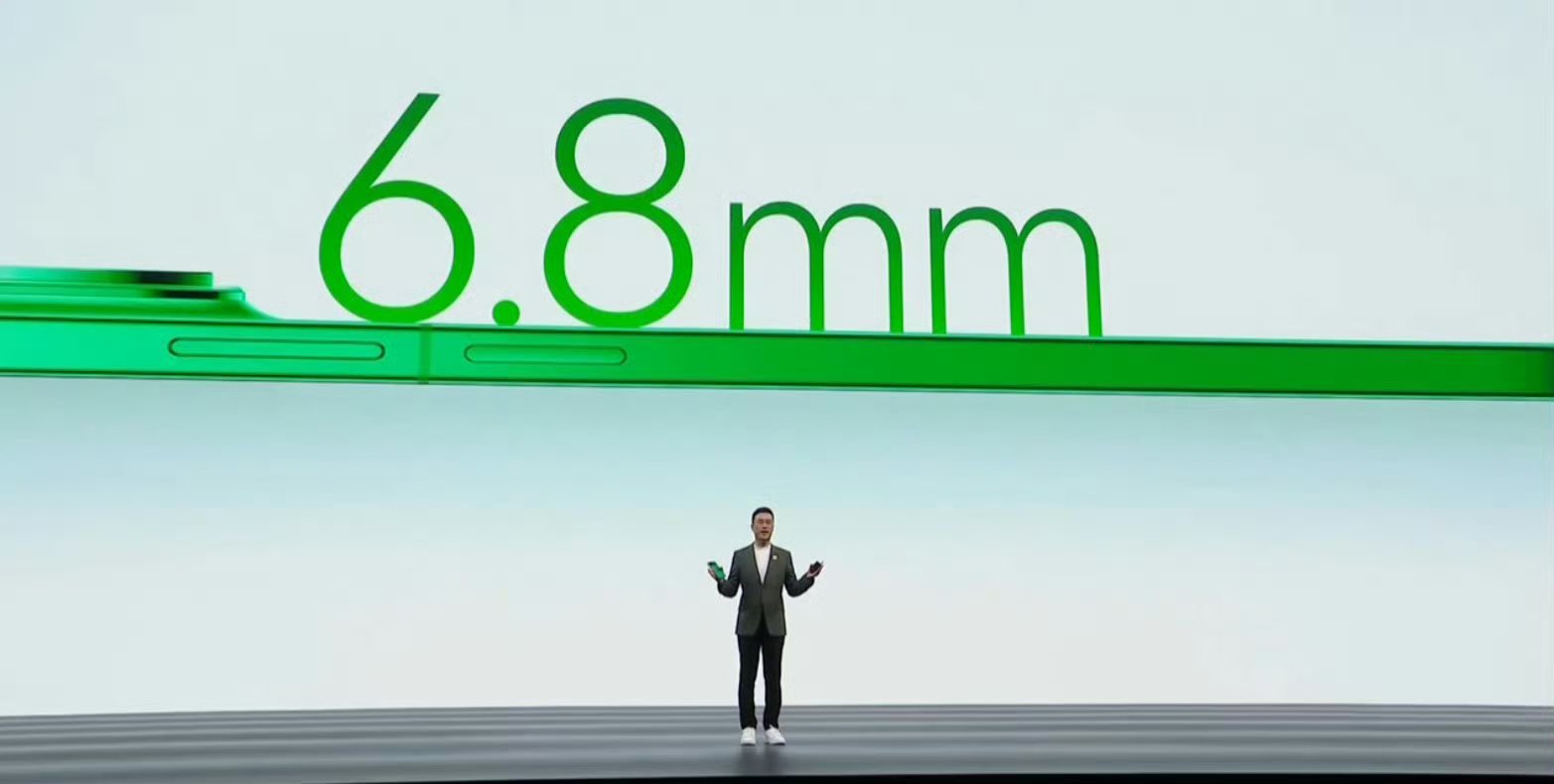 不得不说，这次华为的质感又上一层楼，金属中框立住了骨架，极致轻薄拿捏了手感，这才