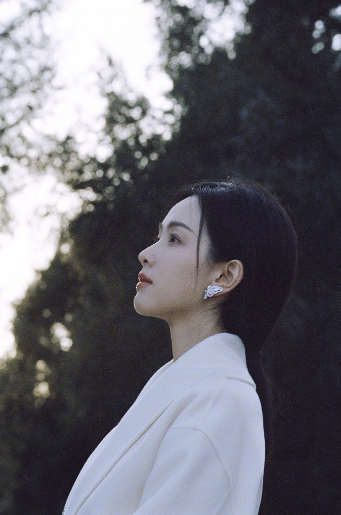 陈都灵有故事的气质 