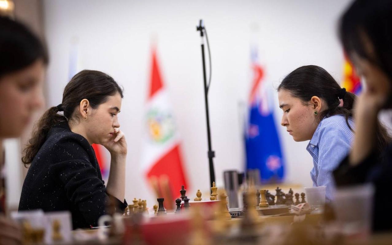 国际象棋女子世界杯第二轮，宋宇新、鹿妙夷加赛快棋超快棋获胜，晋级32强，可喜可贺