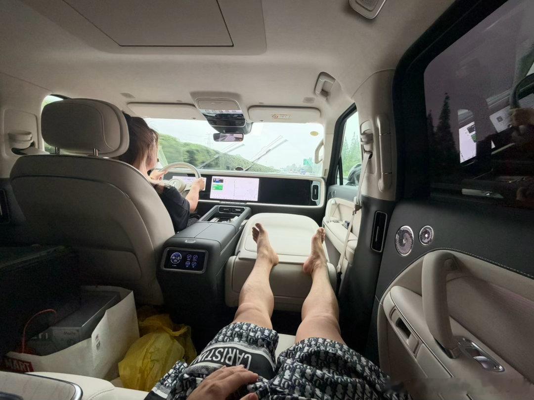 这一路回北京  我随便开 哈哈 ​​​