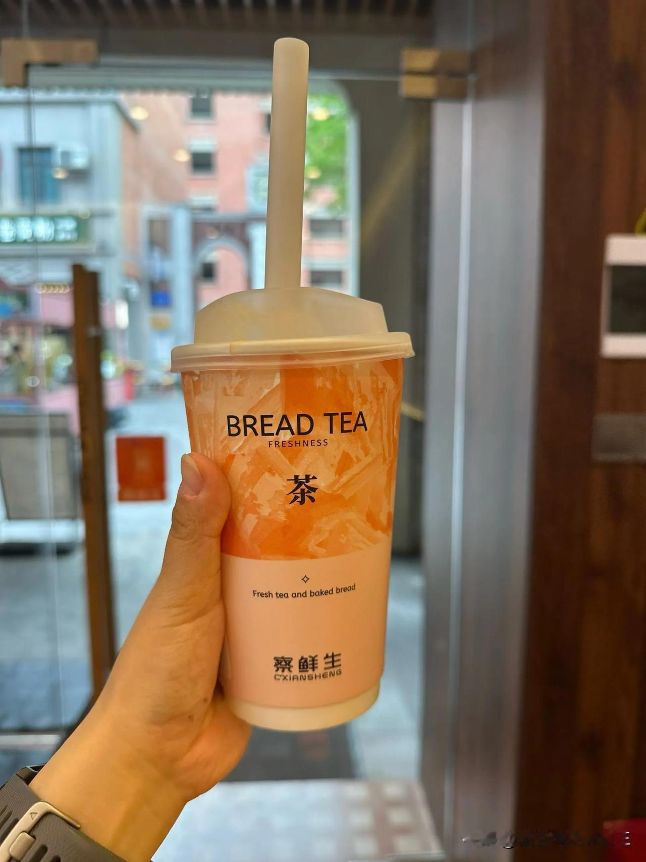 这个世上有镜子
很多人都照不出自己的样子
只看到别人的错
看不见自己的过
只盯着