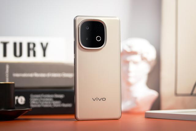 vivo Y300 GT不仅性能越级 更有7620mAh蓝海大电池
