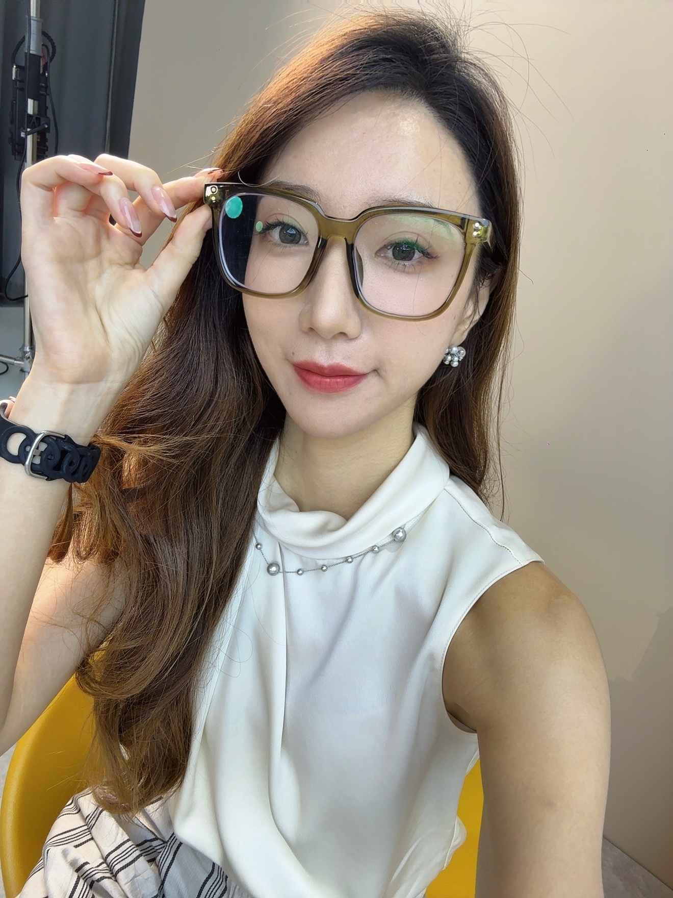 戴眼镜是不是显得脸更长了