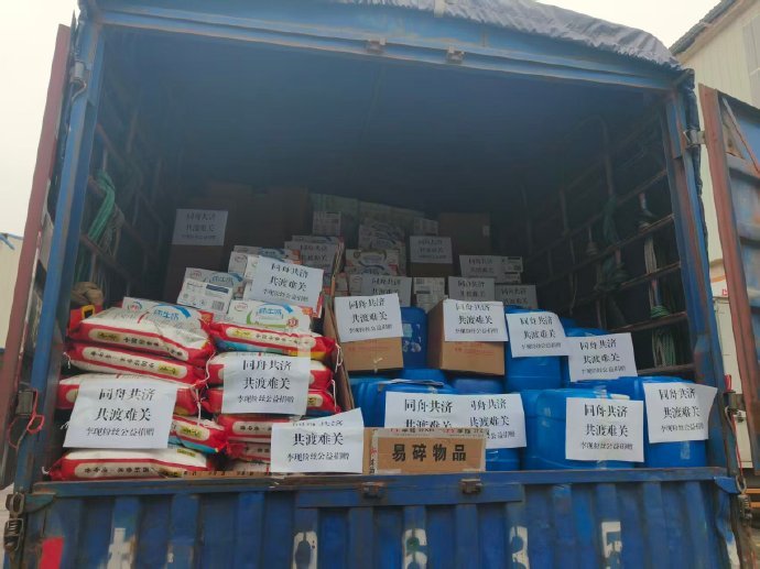 超8000人投入广西抗洪广西无人机给村民投物资 龙卷风与洪涝无情，但人有情