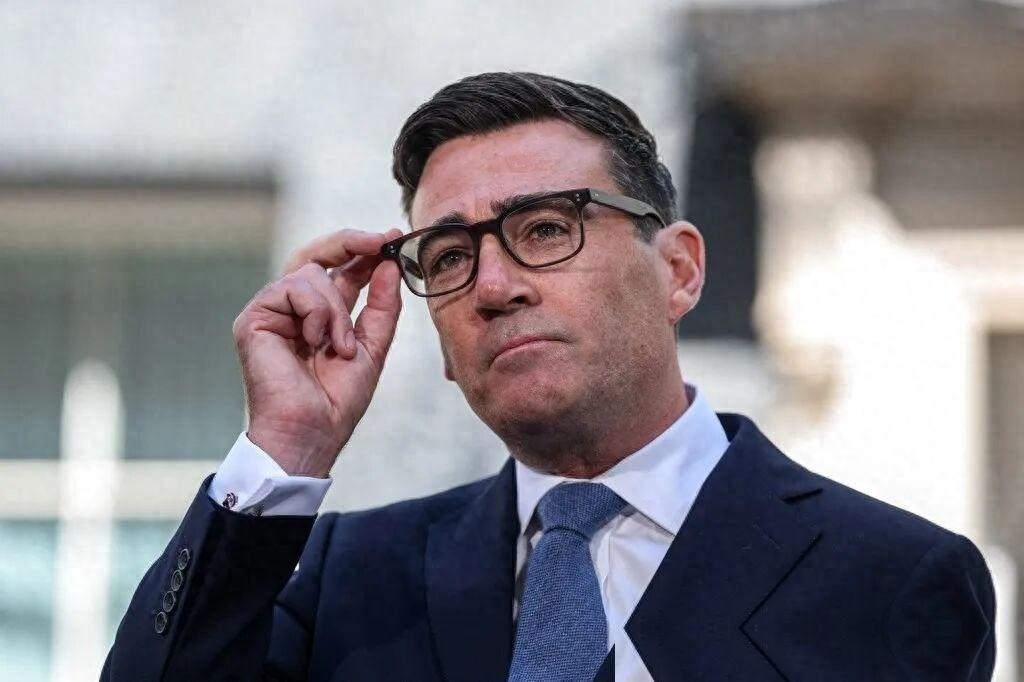 三地联手“逼宫”，英国首相被称“末代首相”，联合王国真要散？
英国今天最棘手的一