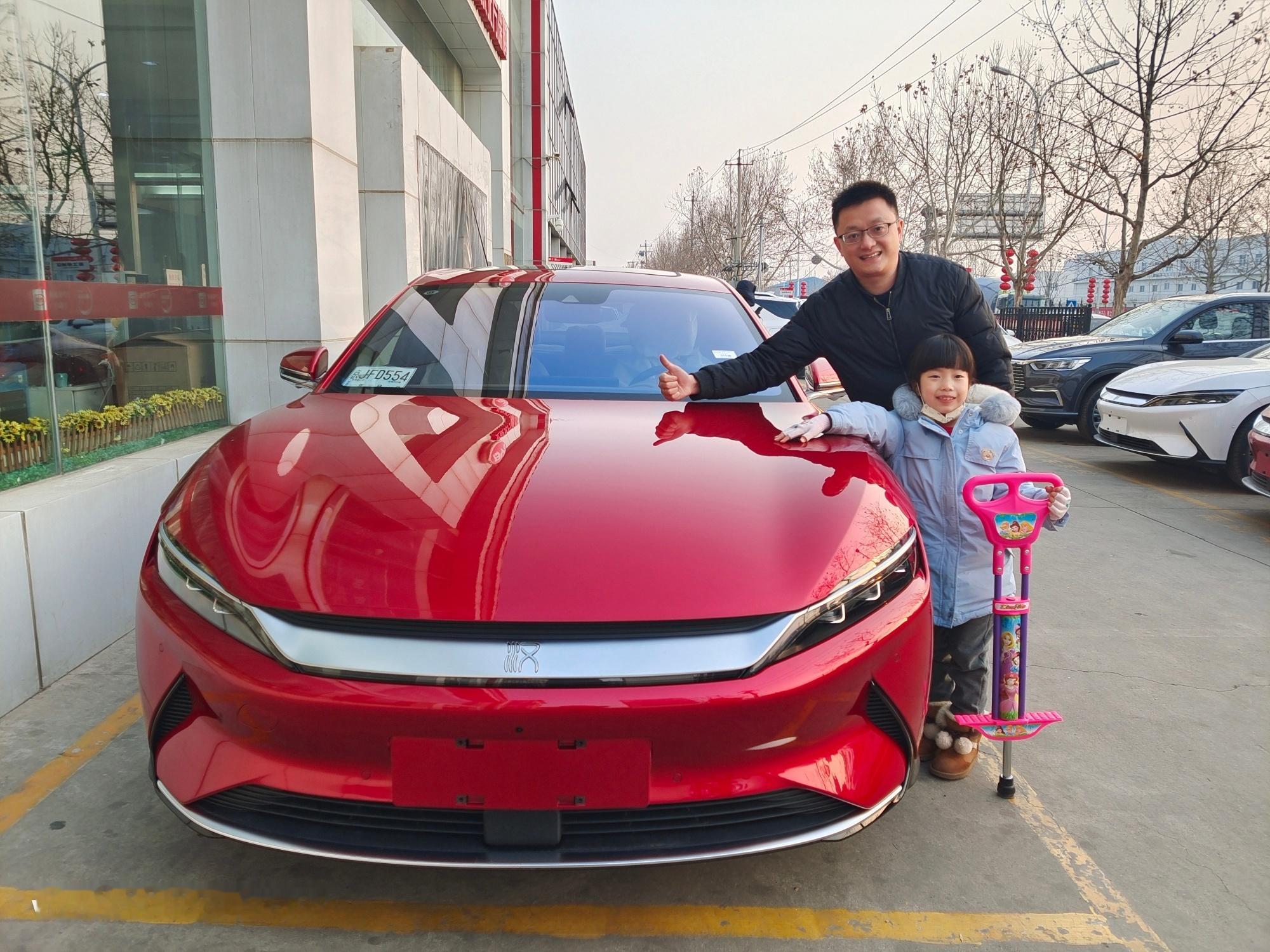 我买比亚迪汉的时候是第一代2020款汉，真那个年代，大家都没有智能驾驶，买车就是