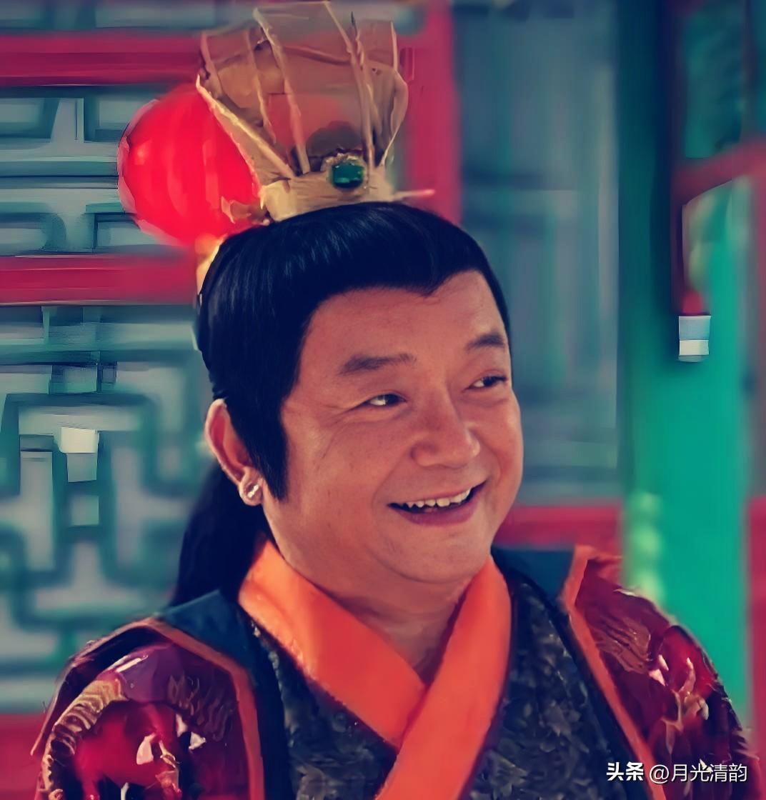 万历年间，魏忠贤被调到东宫，管理一个叫李康妃的才人的伙食。这位才人的儿子，是未来