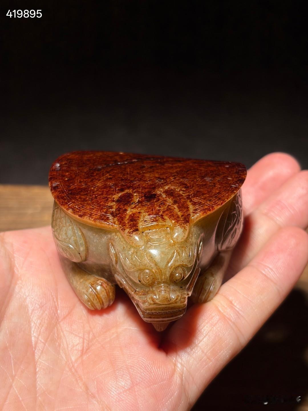 清和田玉籽料龙龟
尺寸7.8×5.7×3.3厘米