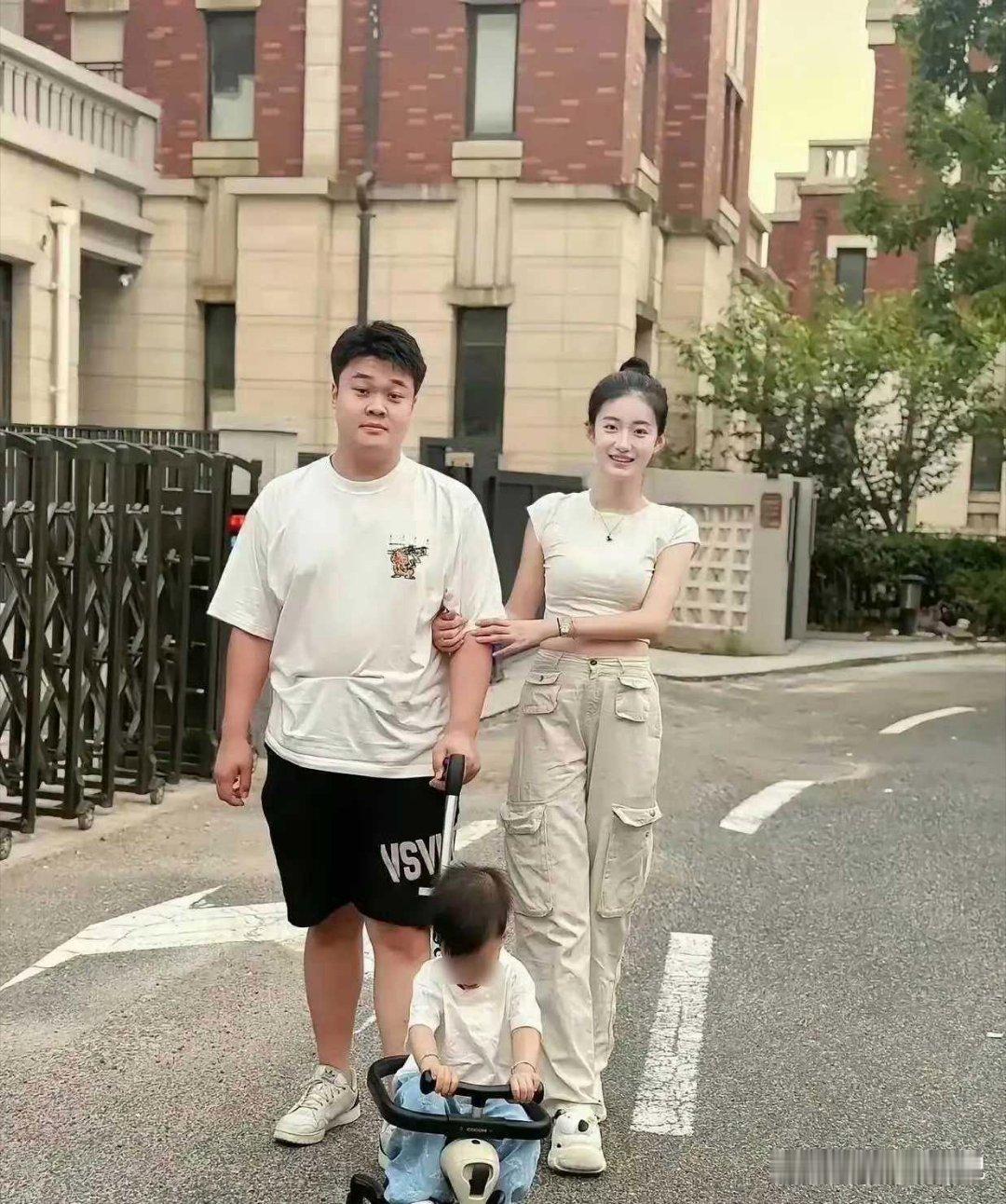 大哥，求你出本书吧，怎么追到明星的 