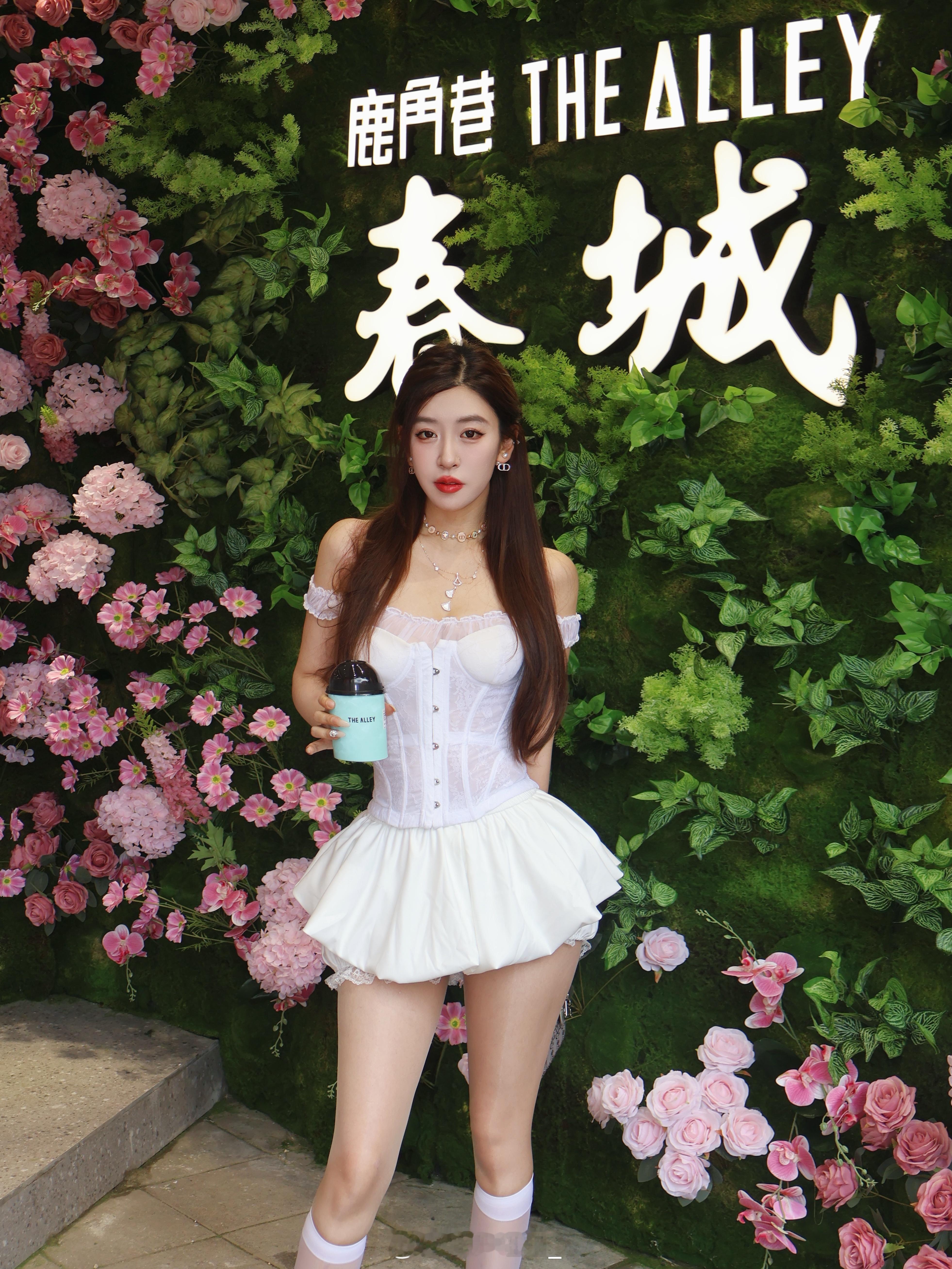 好家伙，鹿角巷又开回来了  ​​​