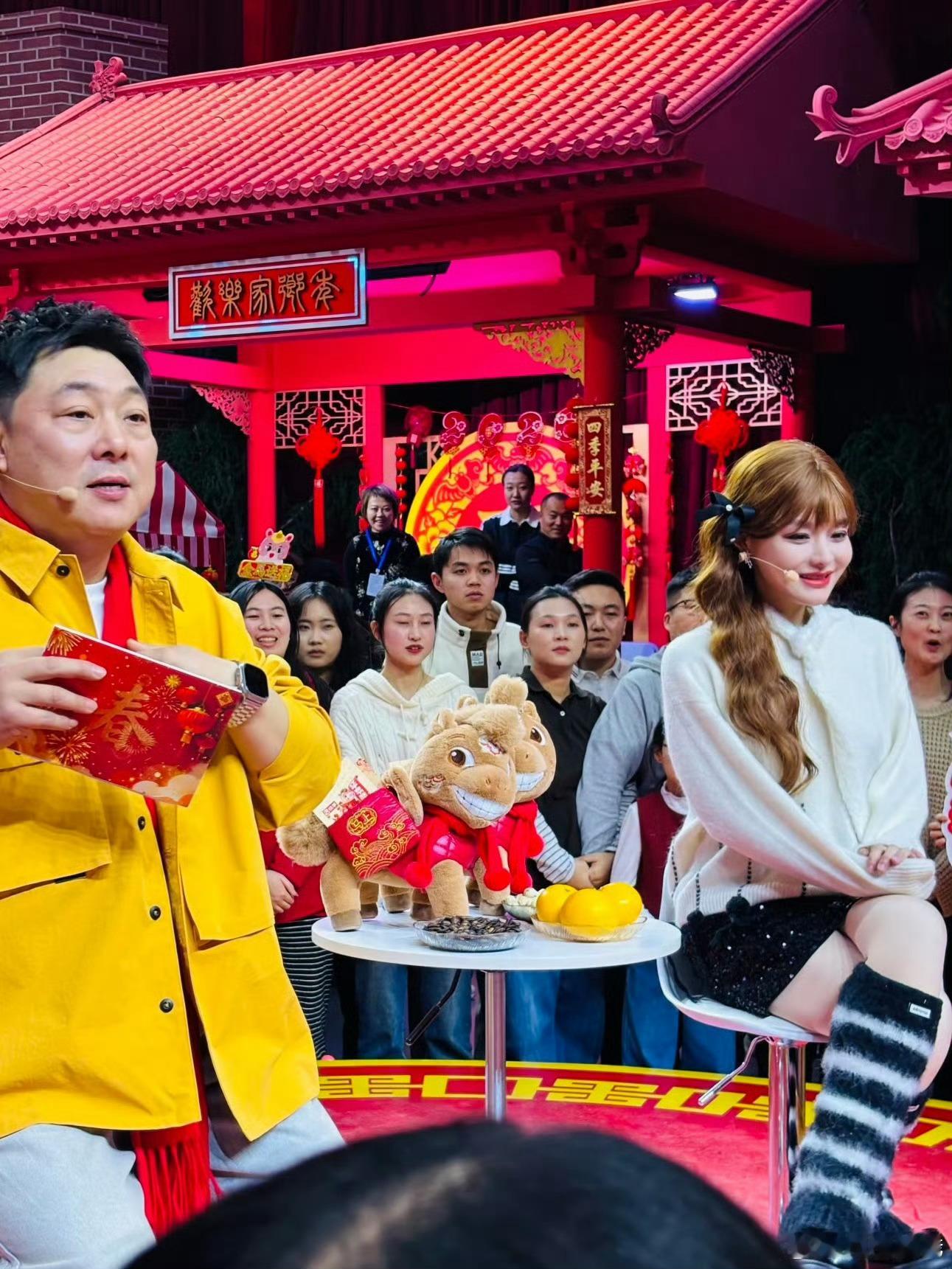 黄霄雲刚抽完黄金就到辽宁春晚黄霄雲这是什么“人生赢家”剧本！ 昨天刚在张杰演唱会