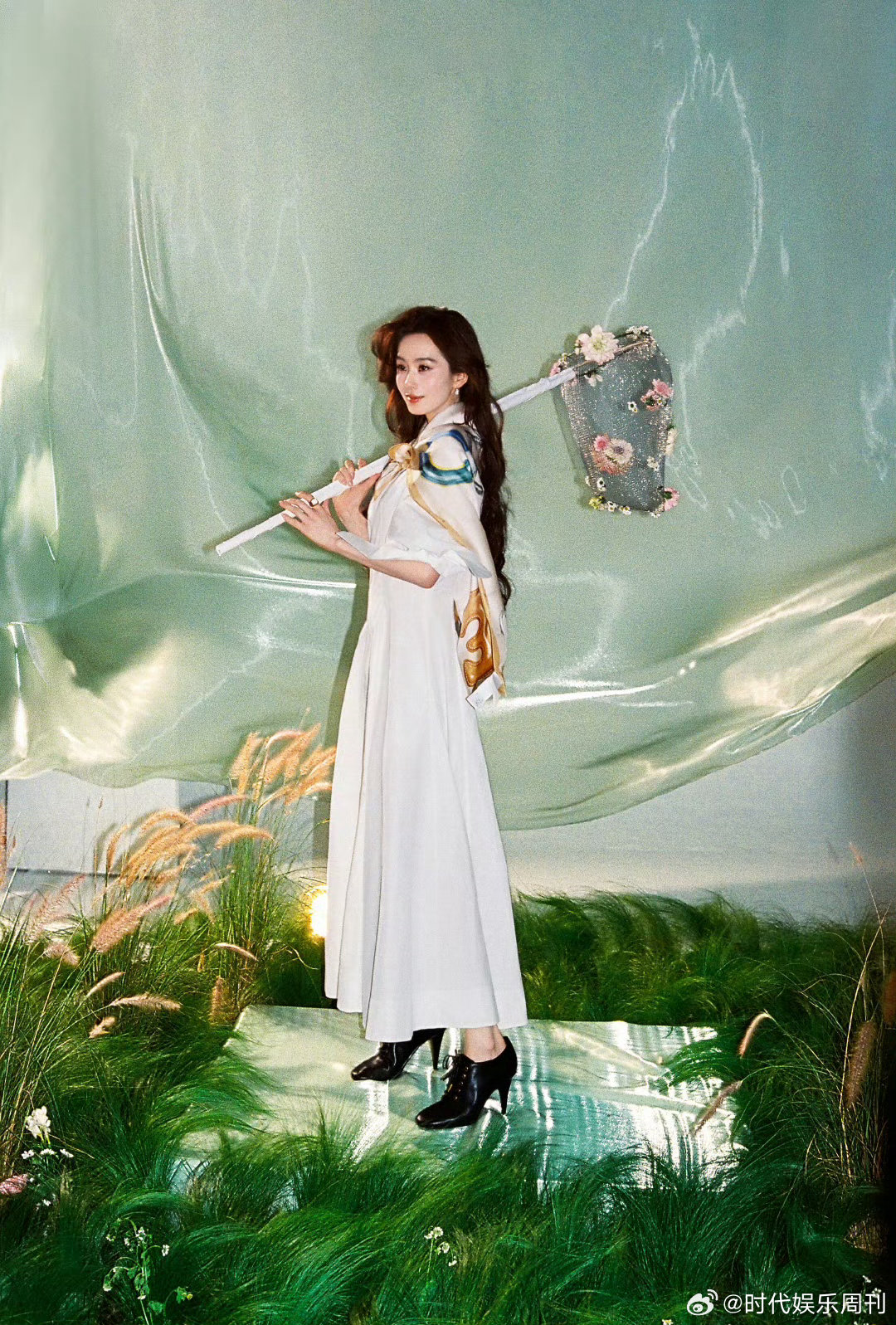 刘诗诗生日捧花撕拉片 诗诗的生日像在开艺术展！捧花撕拉片每张都是艺术品，刘诗诗嘟