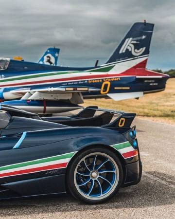 一枚超级风神Huayra战车，霸气！ 