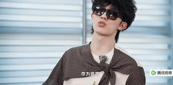 苏新皓的惩罚是给十万块钱苏新皓演土味短剧一路向海的少年苏新皓演土味短剧这段确实有