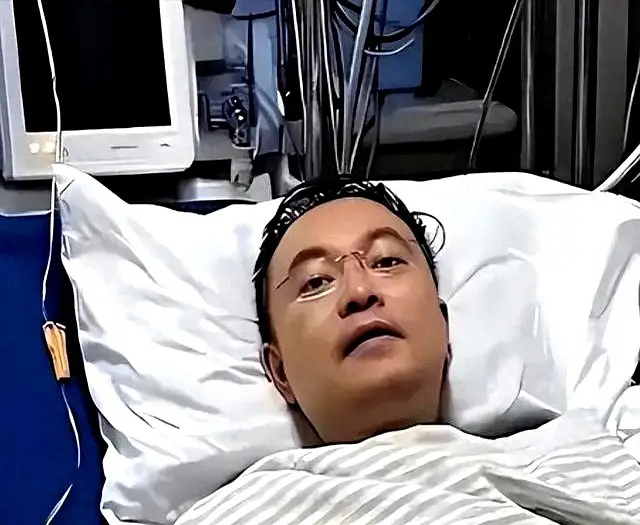 岳云鹏教蔡磊儿子快板蔡磊是渐冻症科研路上的勇士。专家评估，他联合全球科学家，将渐