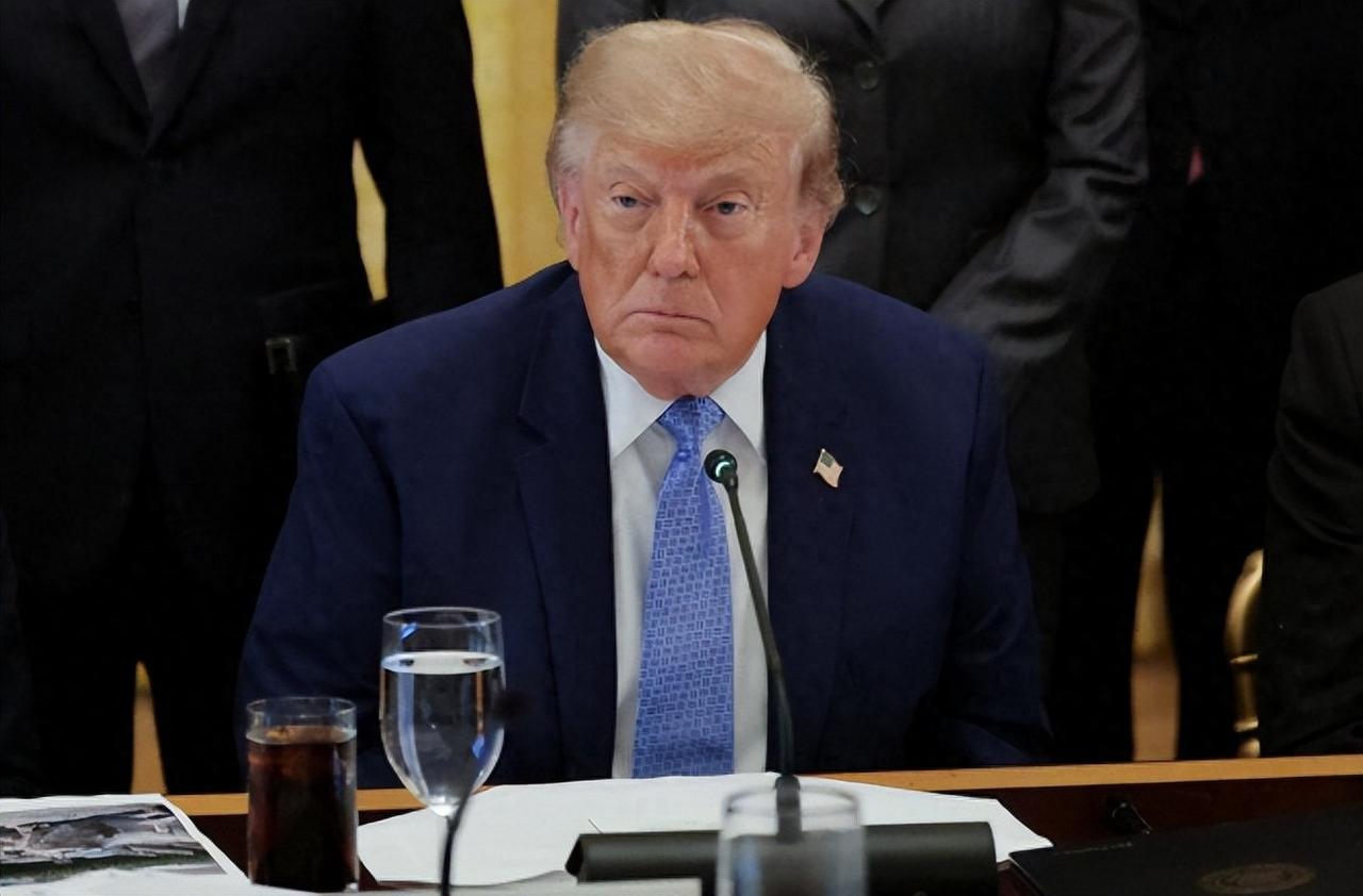 面对5.28%的高息美债与大选压力，美国正向欧洲及日韩施压索取巨额资金与能源，试