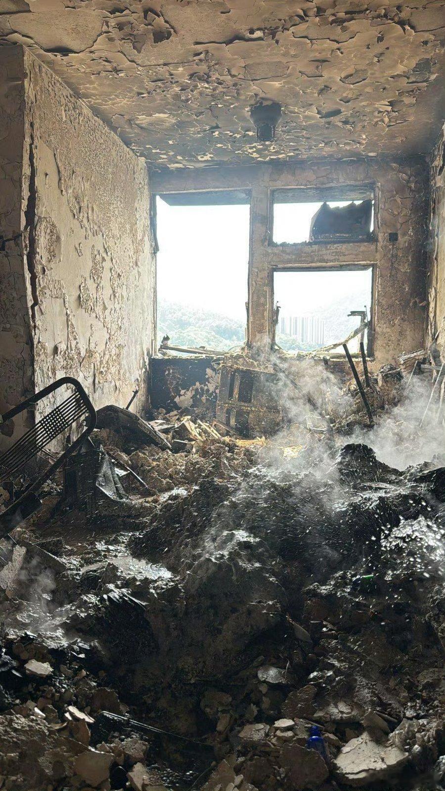 香港火灾救援最新消息这次香港火灾确实太惨了，希望一定要吸取教训，改革建筑业，整顿