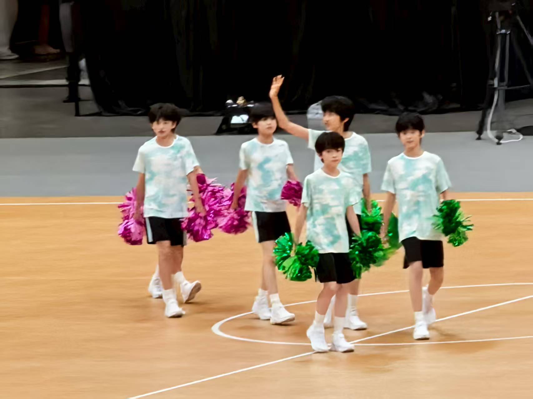 时代峰峻//TF家族运动会，五代团亮相👁️平均年龄13岁[围观] ​​​