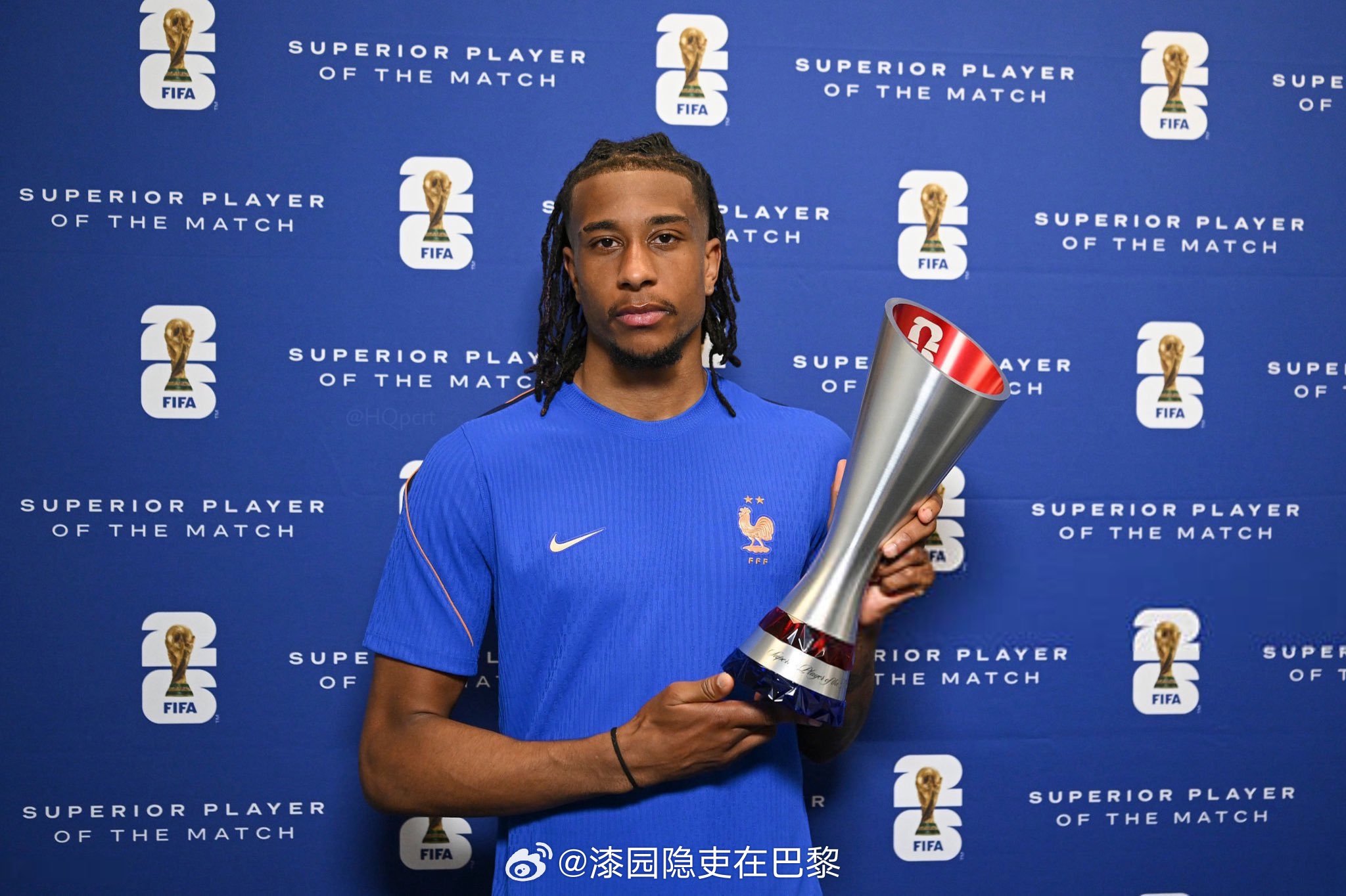 法国3比1塞内加尔 官方：迈克尔·奥利塞，世界杯首秀当选FIFA全场最佳球员。✨
