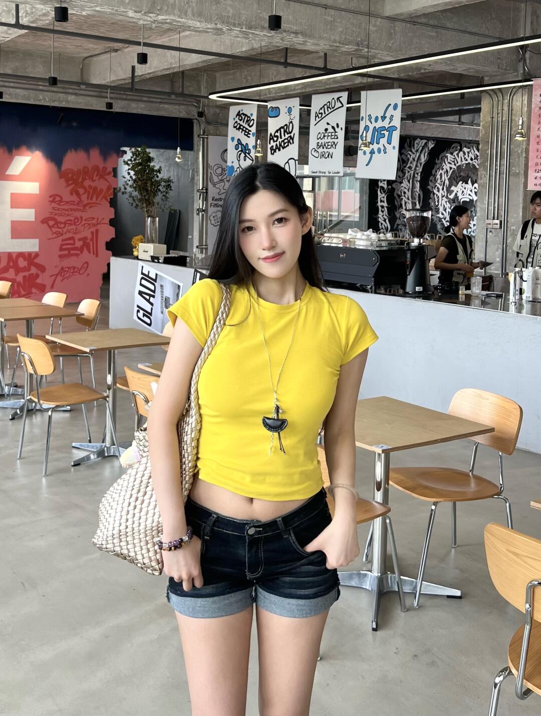 今天穿黄色💛