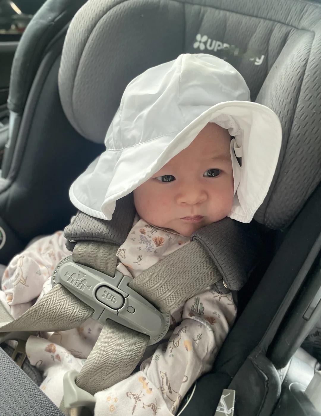 🇺🇸幸福混血娃～已有湖边房产和信托
幸福的娃，虽然老公对我很抠，但是没关系。