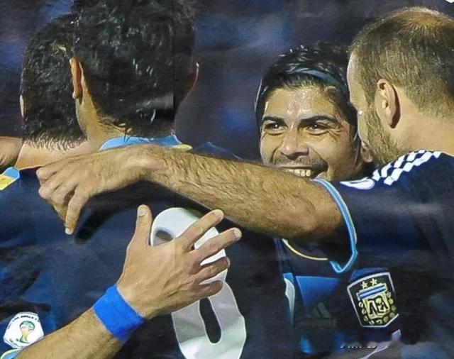 9月份阿根廷对阵智利和哥伦比亚，将是11年来阿根廷国家队首次在梅西和迪马利亚同时