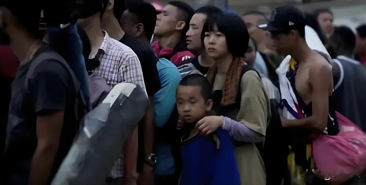 特朗普拟大规模驱逐非法移民！根据移民研究中心的数据，去年美国约有1170万非法移