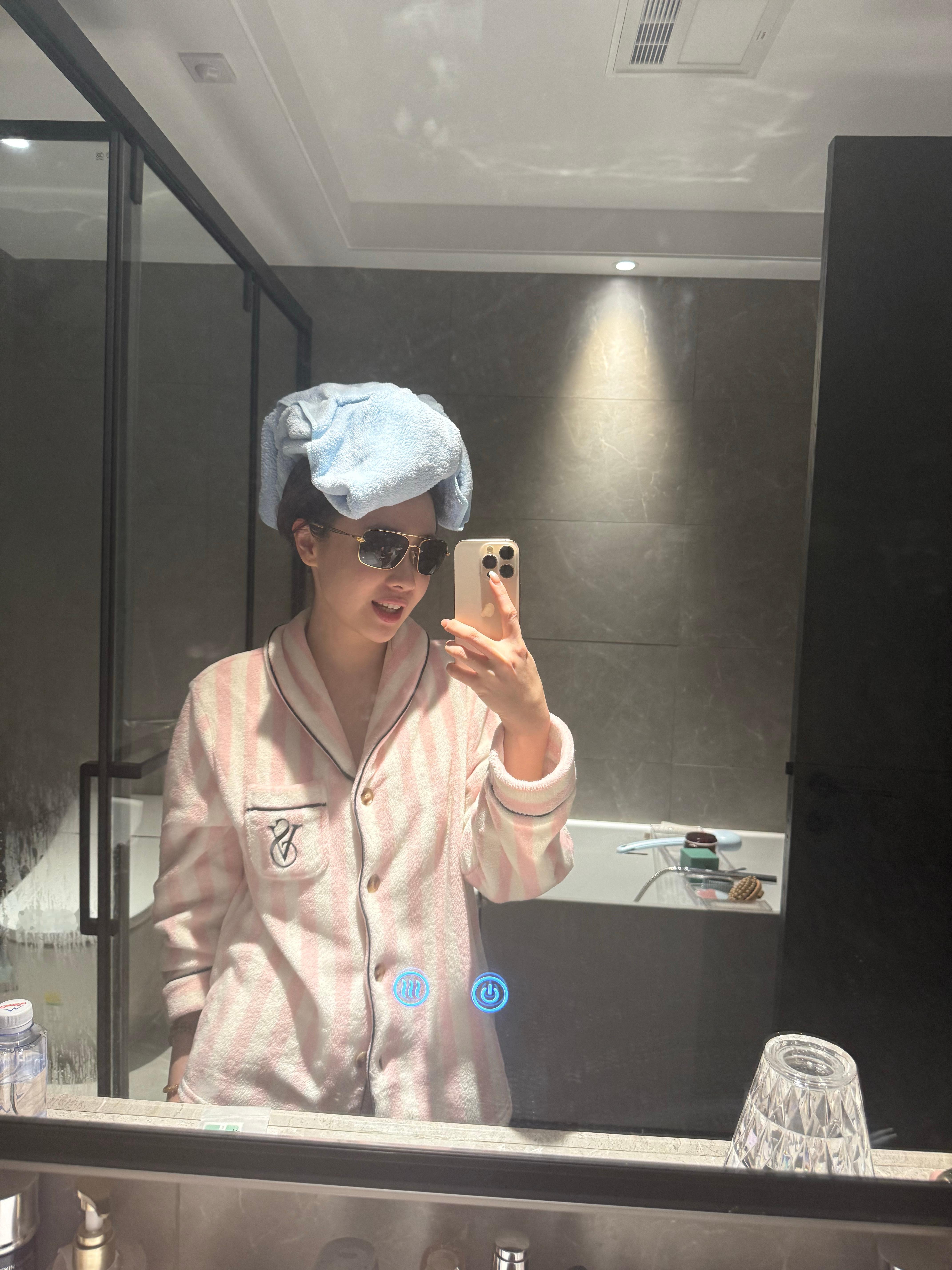 我是你的机长 很高兴本次航班为您服务 