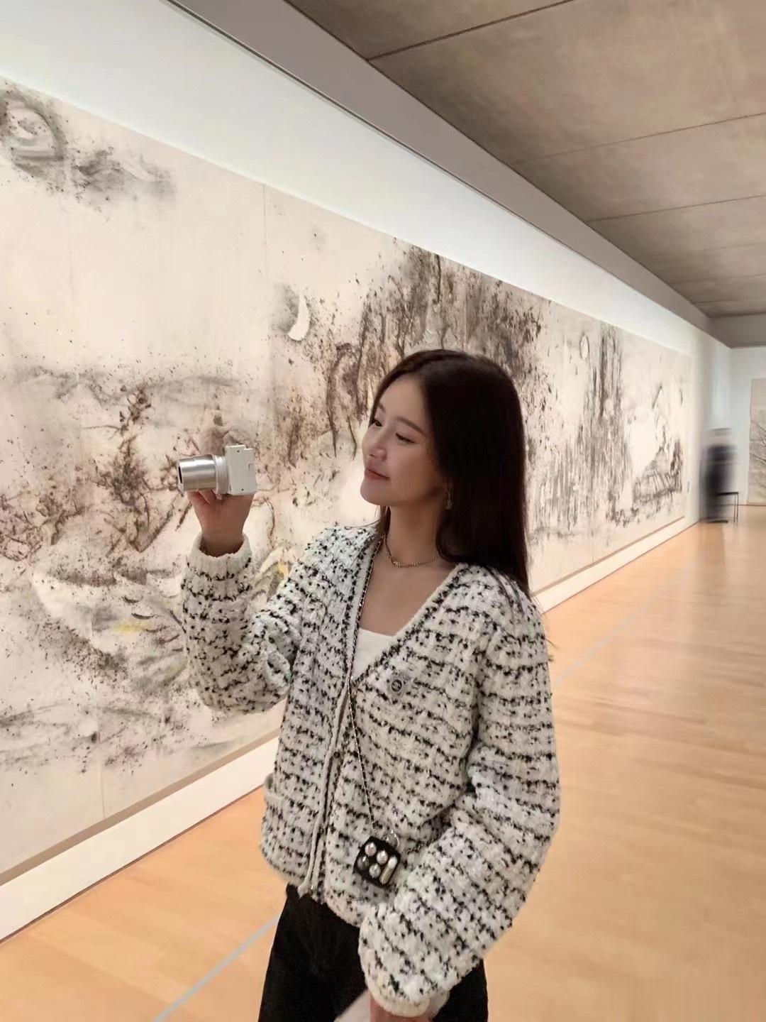 #张子萱[超话]# ♡⃝ ʜᴇʟʟᴏ ◡̈ ☽⋆ 🏖甜甜的萱出现一下🧚♀ ​
