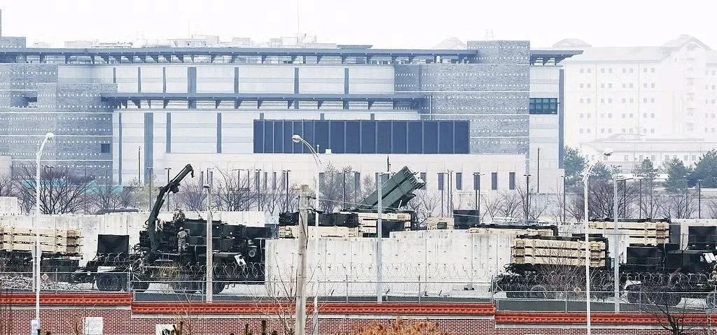 3月10日，据社交网站报道，美军中东装备告急，美军在中东北亚“萨德”反导系统雷达