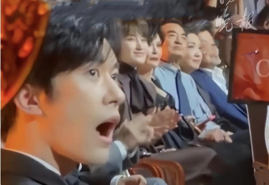 易烊千玺能得到38届百花奖最佳男演员奖，连他自己都不相信，当他的名字在他耳边响起
