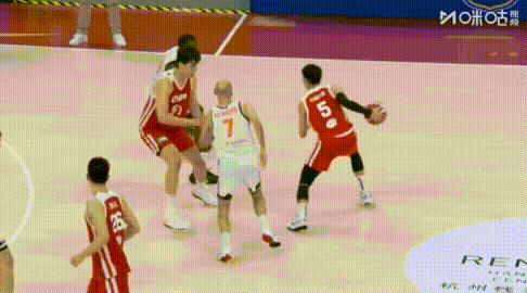 7分——杨瀚森没统治力啊！
全场6中3仅7分，就一空接、挡拆顺下2+1、勾手（图