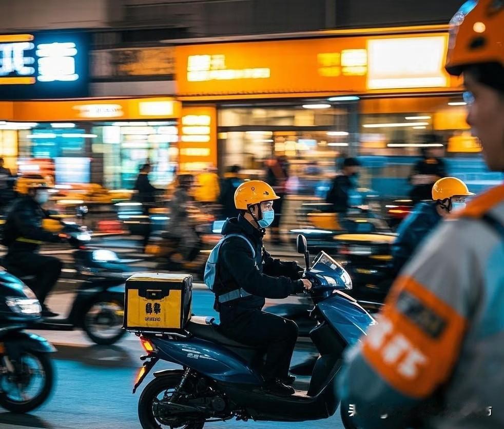 外卖骑手的电动车该不该限速？我个人认为：该限，但不能只限不管。
      每天