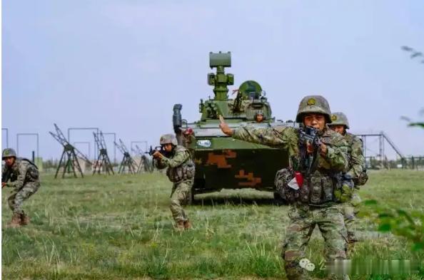 【财富晚茶】午盘透析(11.26)：北证涨幅0.24%：通讯反弹兵装回调导语：作