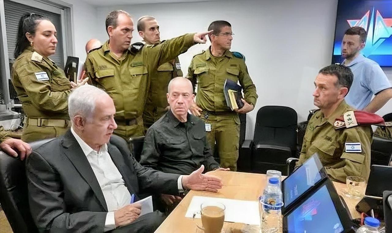 四条战线全面开火，以军总长亲口承认“军队正走向内部崩溃”！以色列的战争机器，还能