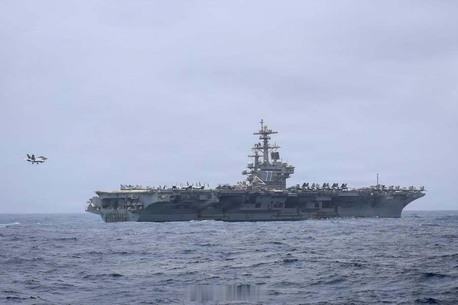 🇺🇸🇹🇭美国海军"乔治·H·W·布什"号航母（CVN-77）与"德尔伯特