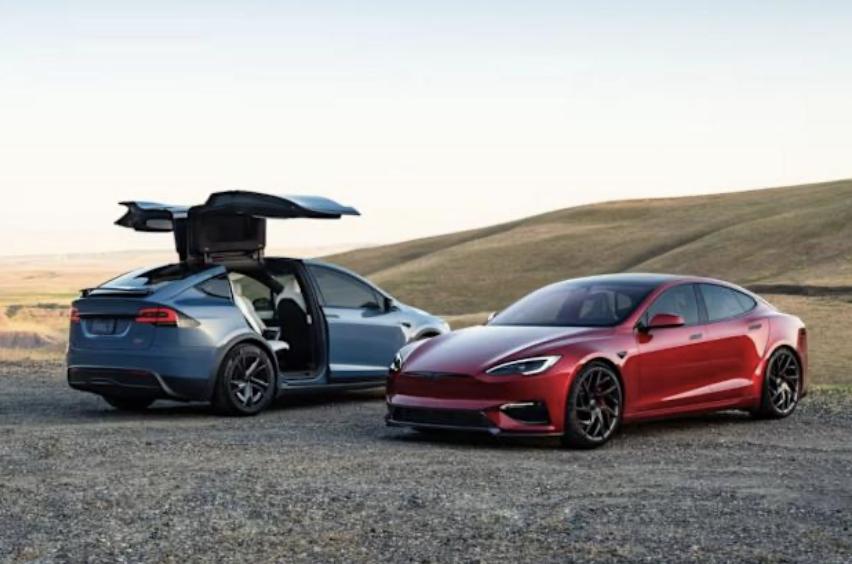 马斯克要给Model S和Model X退市将举办仪式
特斯拉已正式开始逐步停止