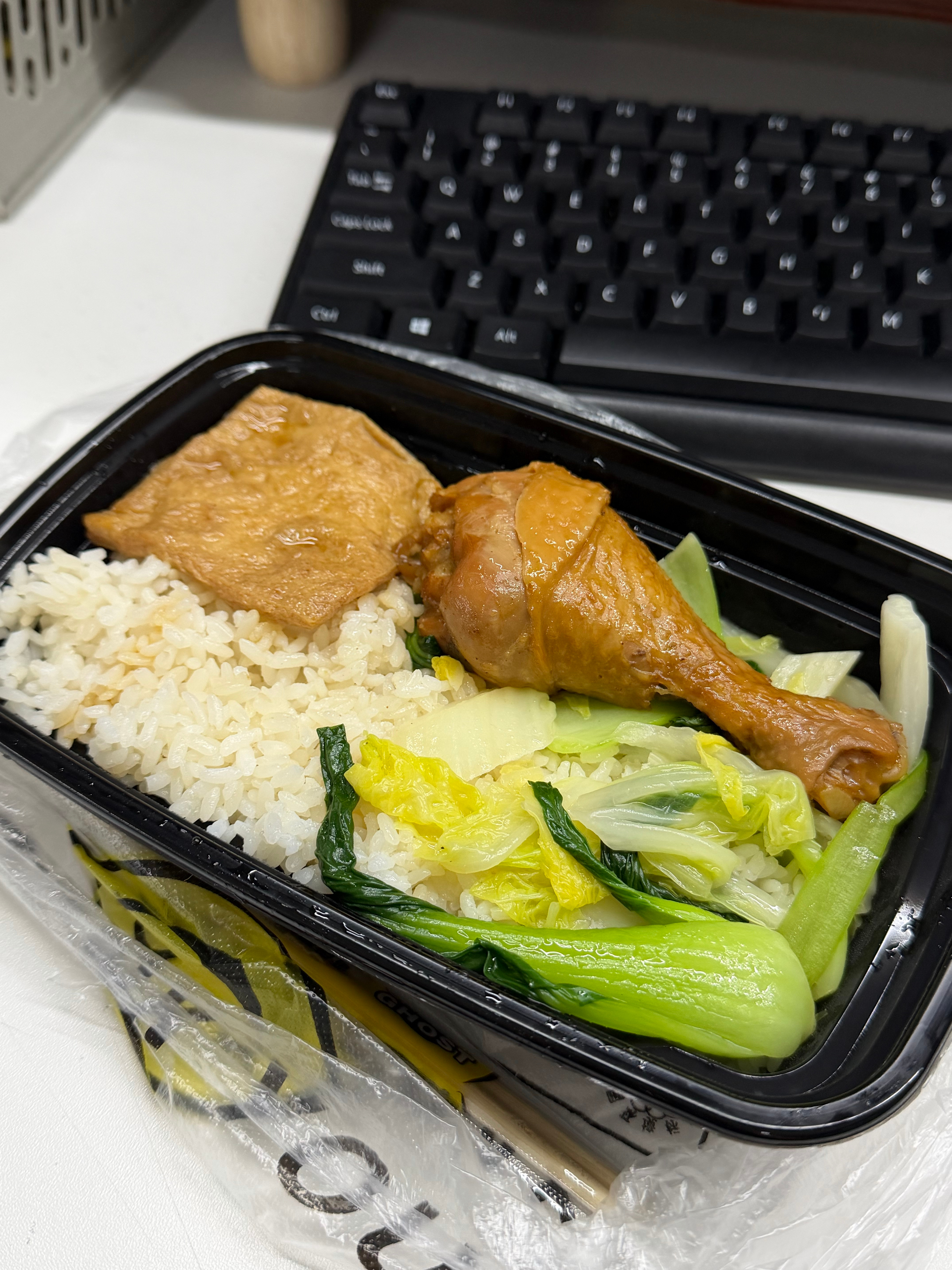 又扛了一箱月饼回家哈哈哈哈哈 ​​​
