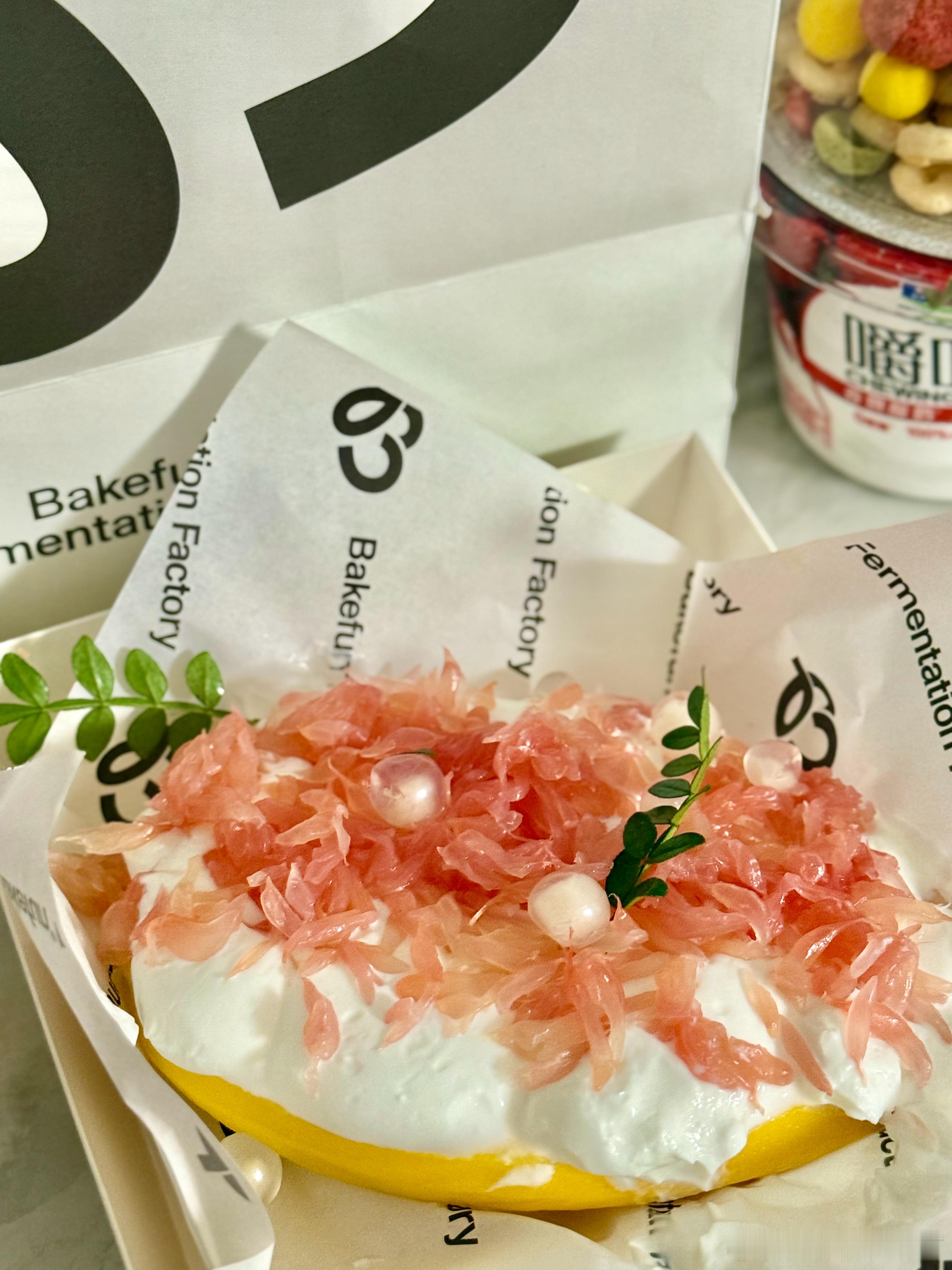 我的老式男友竟然买了固体杨枝甘露 