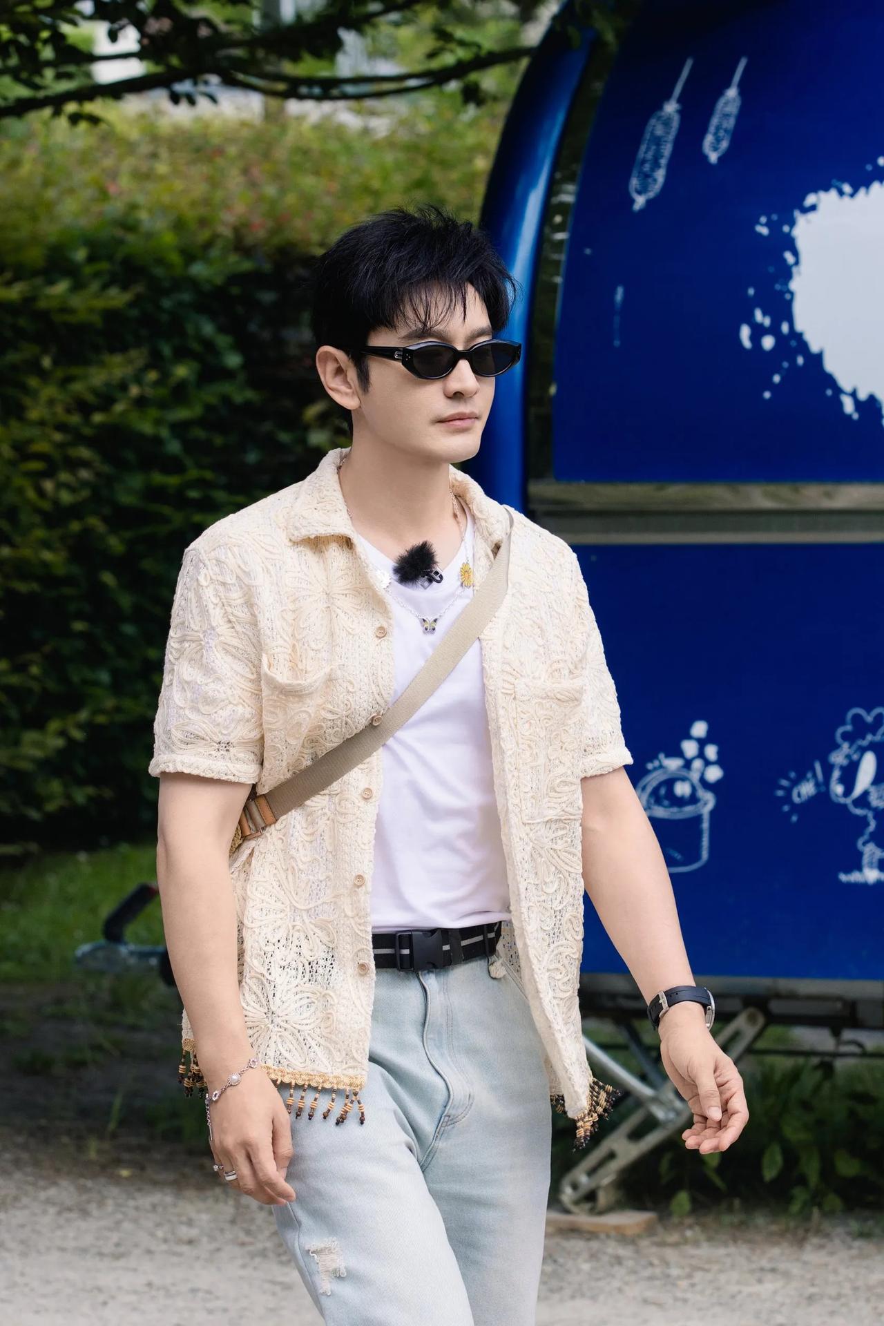 47 岁黄晓明报考上戏博士落榜，
却放出 “明年再战” 豪言！
这次他报考的是艺