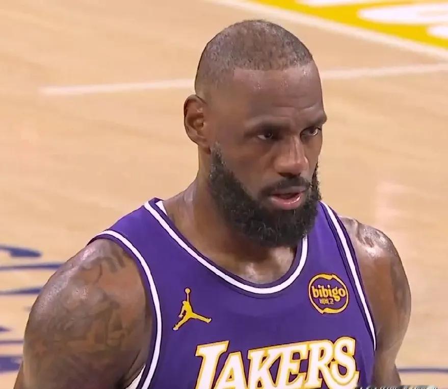 太精彩了，湖人125-101大胜国王，这3位球员是赢球功臣！
 
1.詹姆斯，4