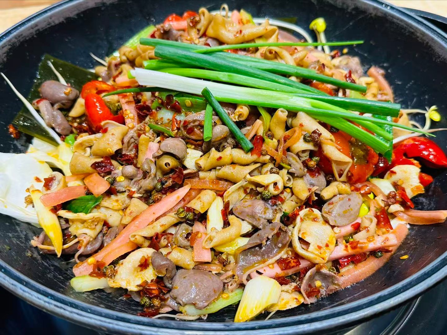 我只想专心搞钱，一直保持漂亮，把自己的日子打理得井井有条，好好享受生活，永远保持